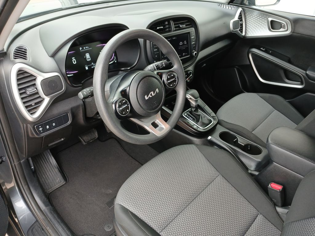 2023 Kia Soul LX photo 9