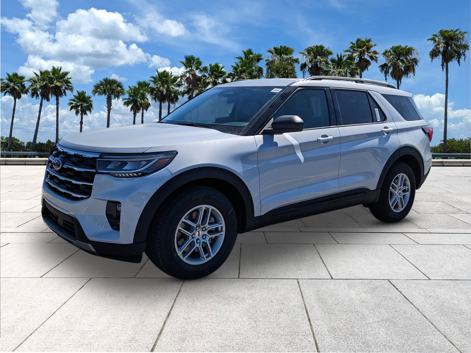 2026 Ford Explorer photo 4