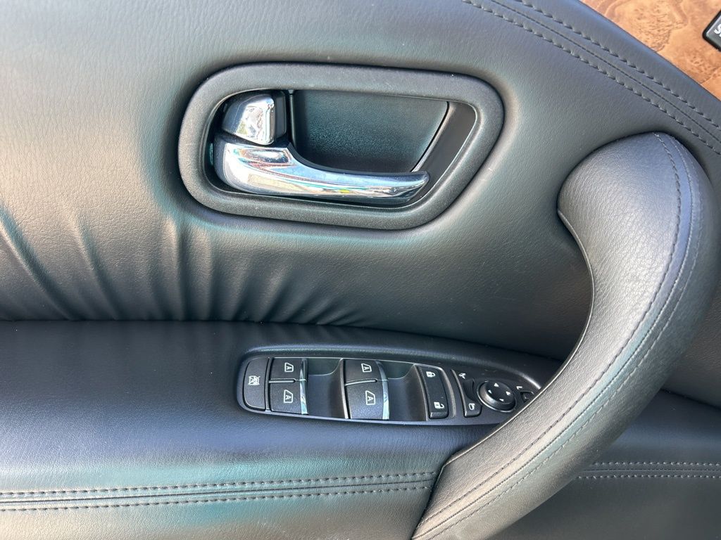 2022 Nissan Armada SL photo 12
