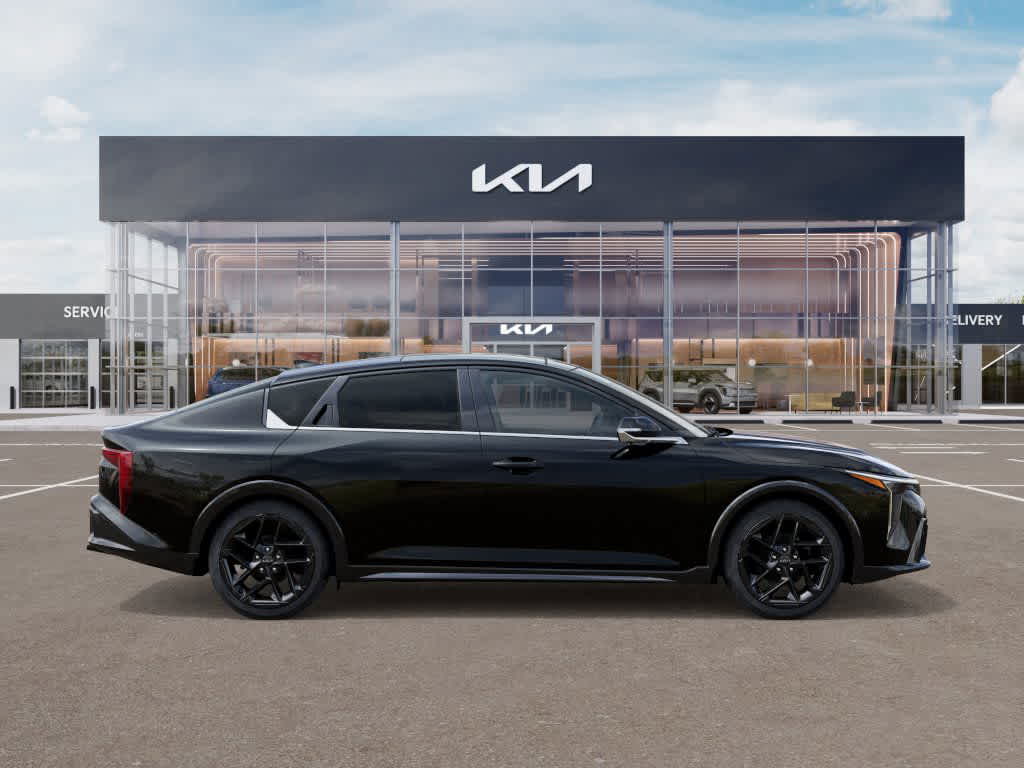2025 Kia K4 GT-Line Turbo photo 3