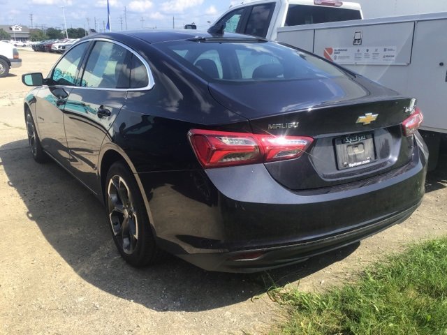 1G1ZD5ST8NF201559
