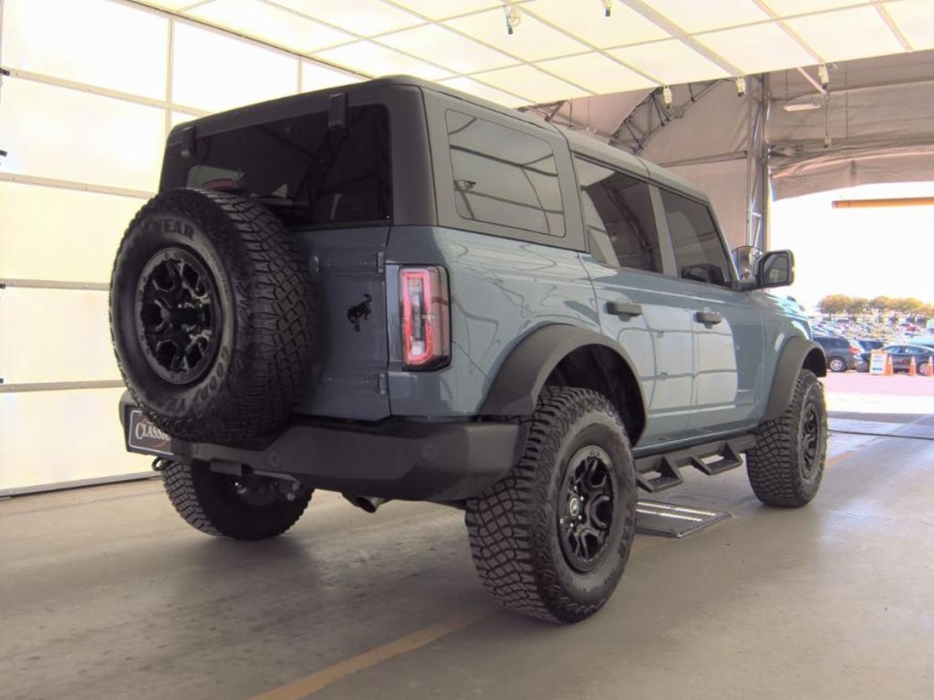 2024 Ford Bronco Wildtrak photo 2