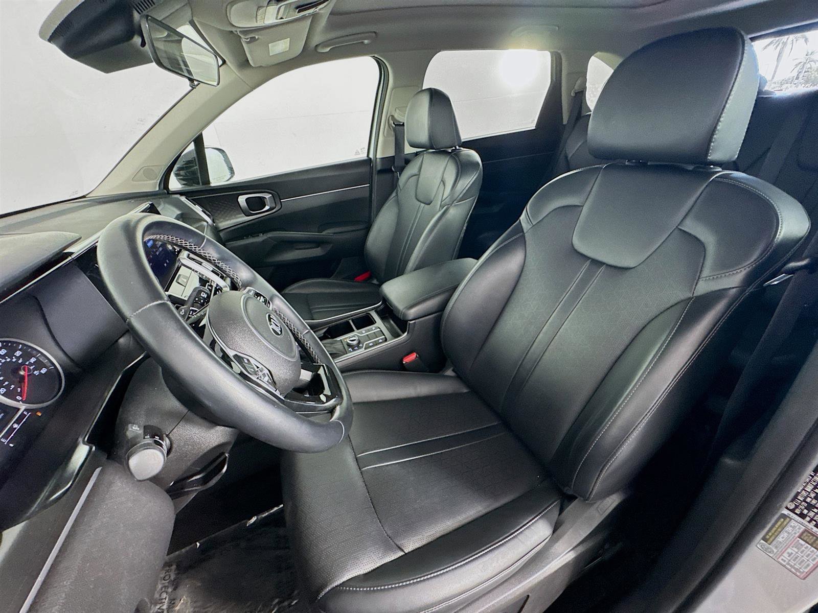 2021 Kia Sorento S photo 11