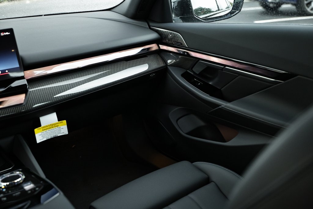2026 Bmw 550e xDrive photo 28