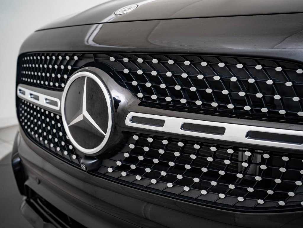 2024 Mercedes Benz GLB 250 4MATIC photo 3