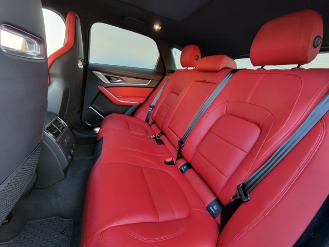 2025 Jaguar F-PACE R-Dynamic S photo 18