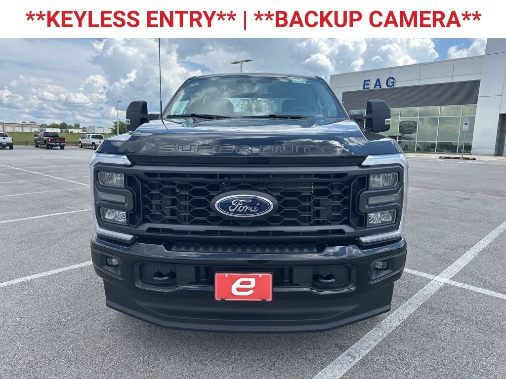 2025 Ford F-250 XL photo 2