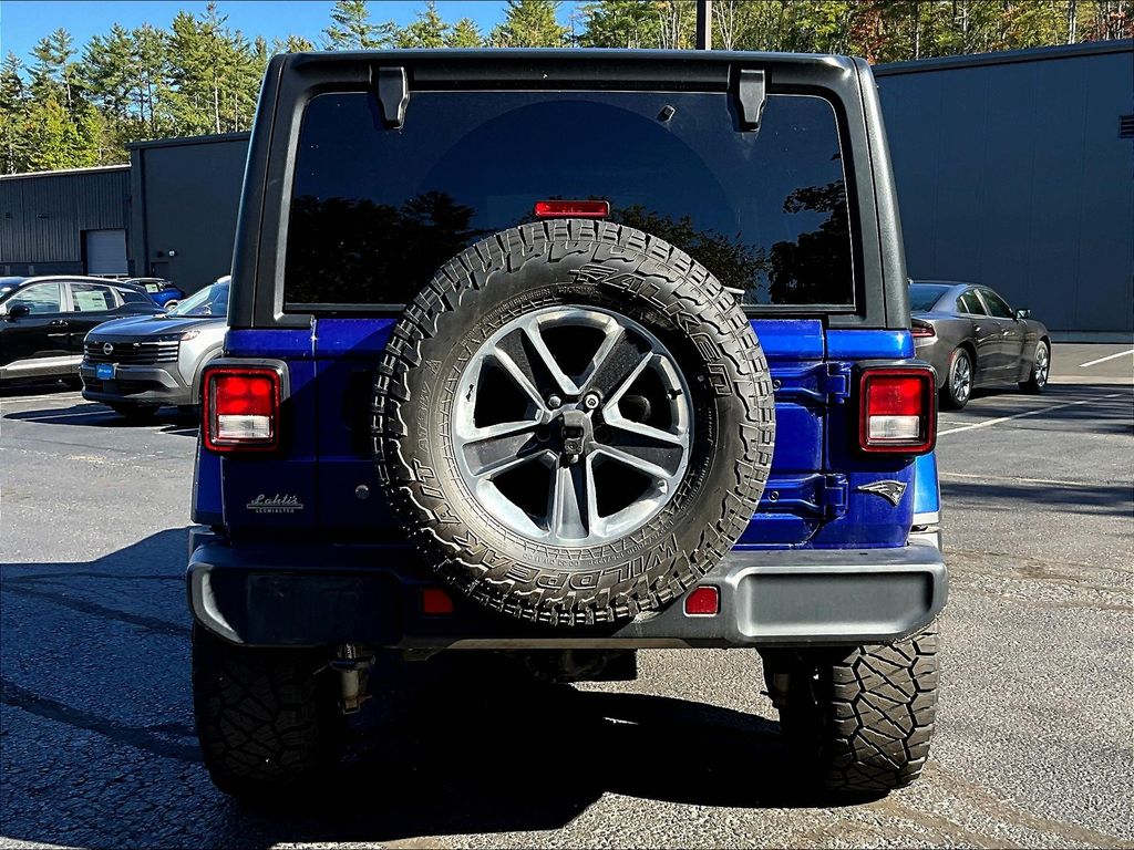 2018 Jeep Wrangler Unlimited Sahara photo 5