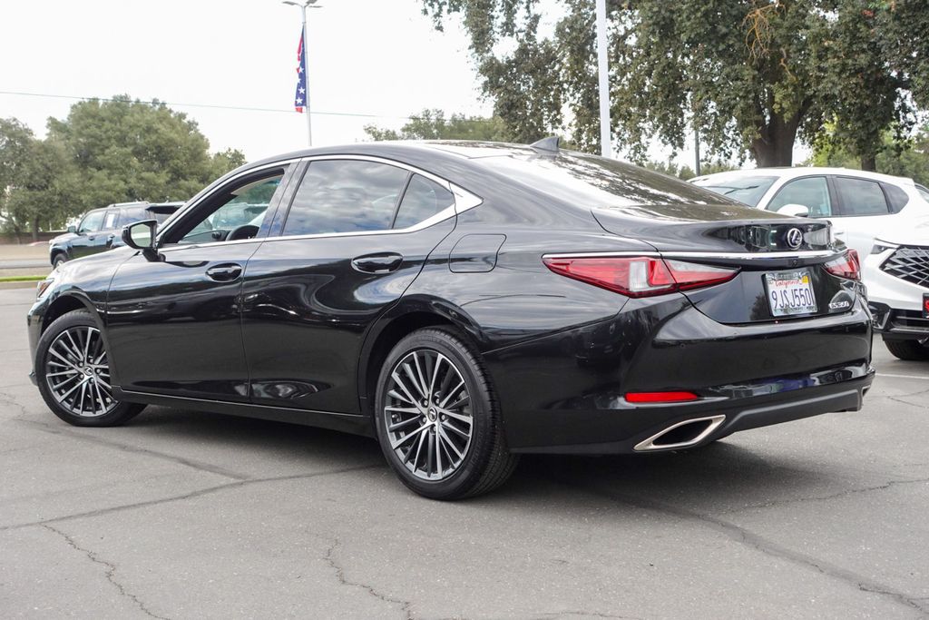 2024 Lexus ES 350 Premium photo 9
