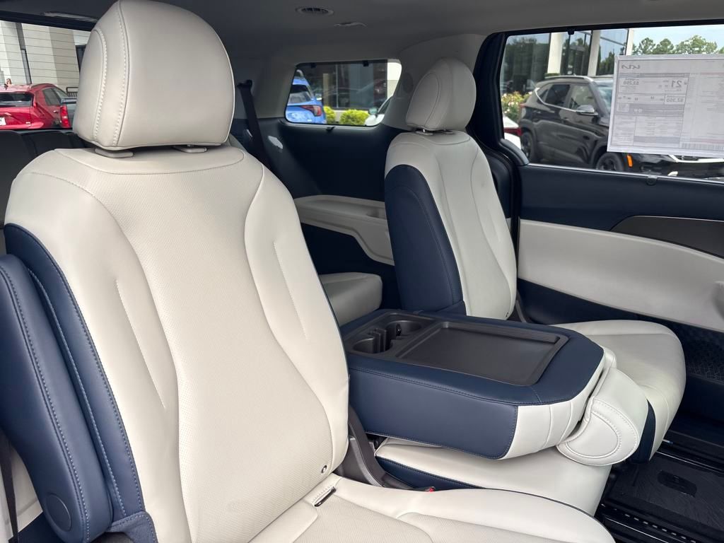 2026 Kia Carnival SX photo 29