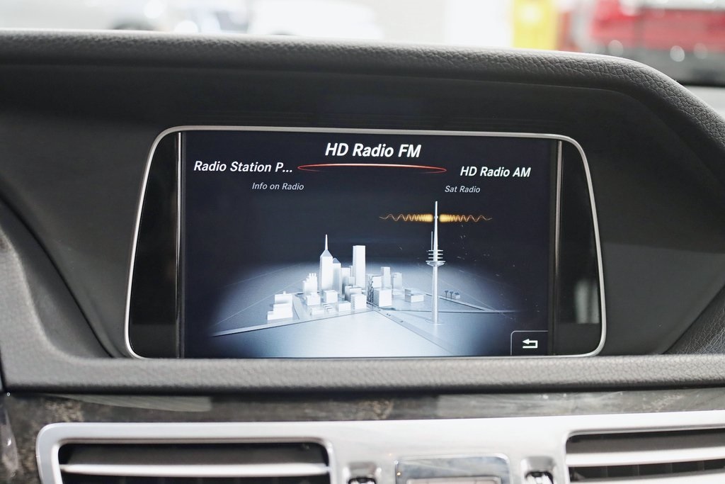 2016 Mercedes Benz E 350 4MATIC photo 19