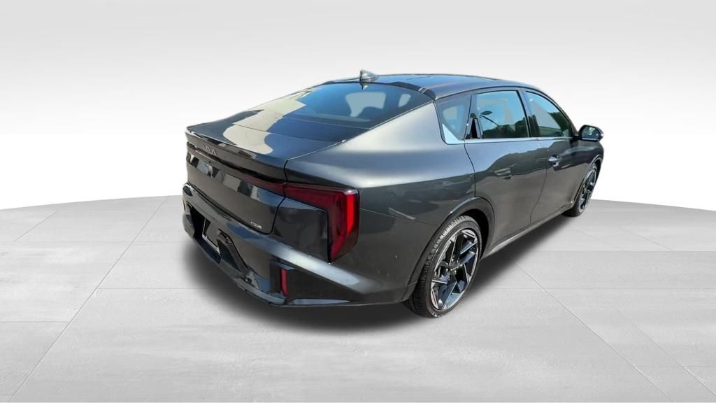 2025 Kia K4 GT-Line photo 6