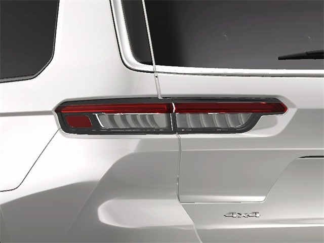 2025 Jeep Grand Cherokee Limited photo 12
