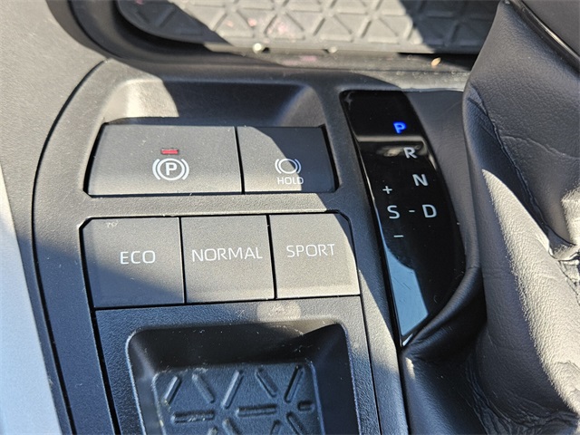 2023 Toyota RAV4 XLE Premium photo 23