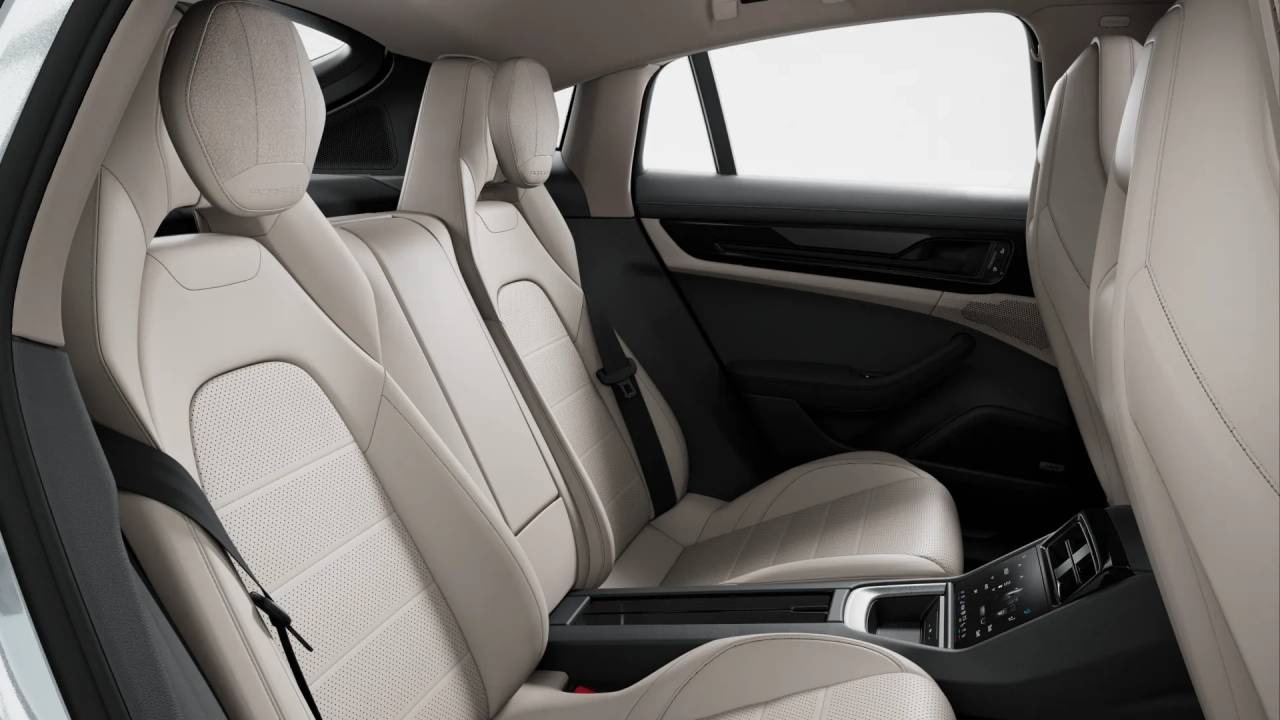 2026 Porsche Panamera 4 photo 11