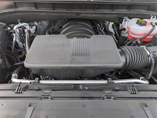 2025 Chevrolet Suburban RST photo 3