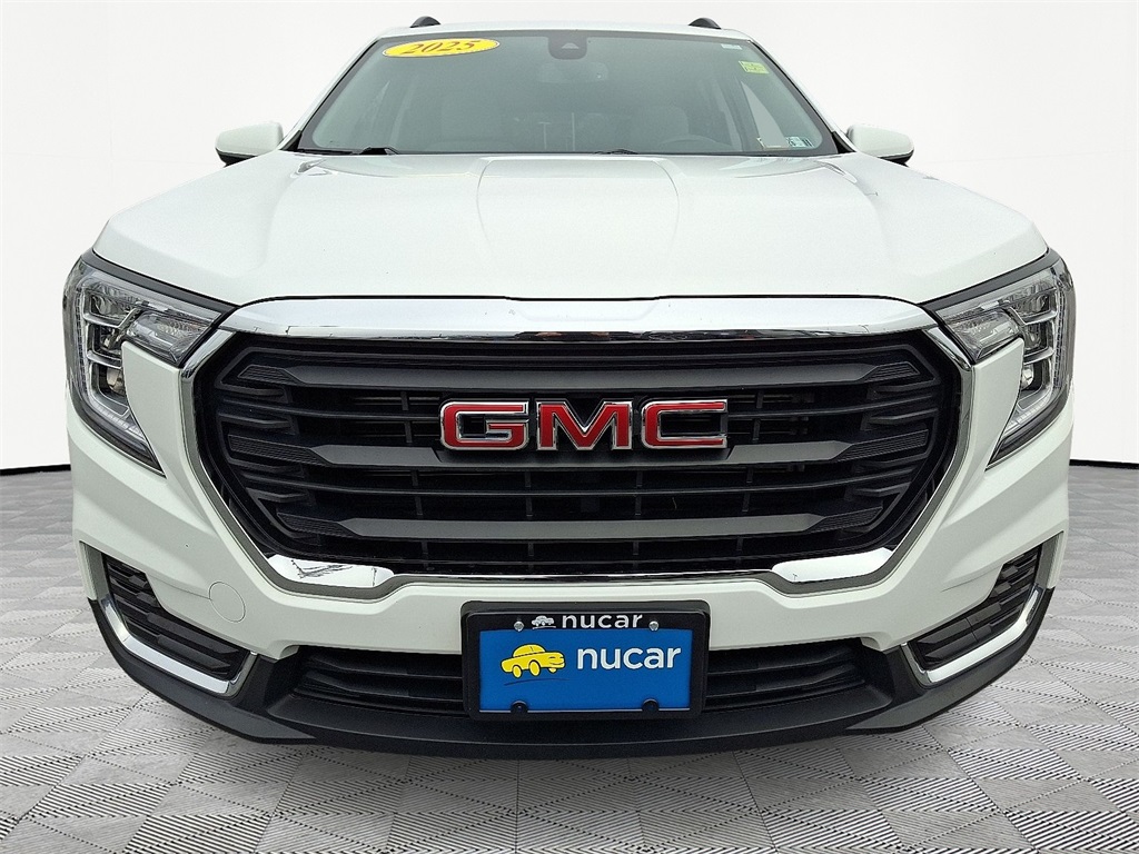 2023 Gmc Terrain SLE photo 2