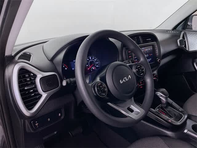 2022 Kia Soul LX photo 7