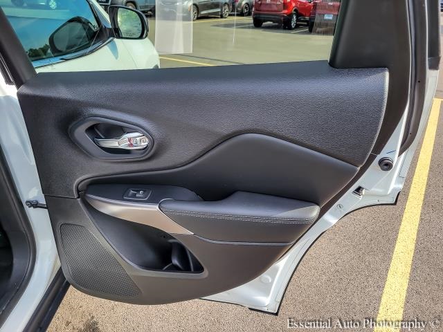 2022 JEEP CHEROKEE - Image 32