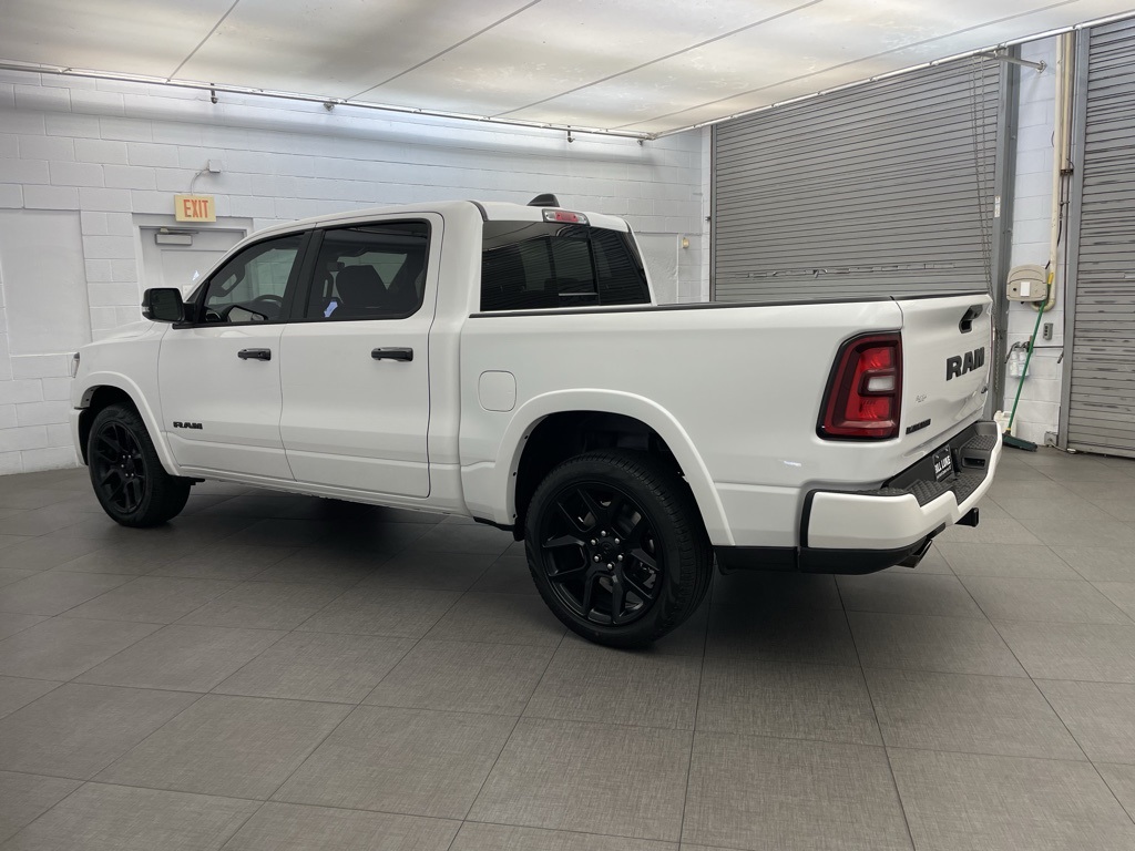 2025 Ram 1500 Laramie photo 3