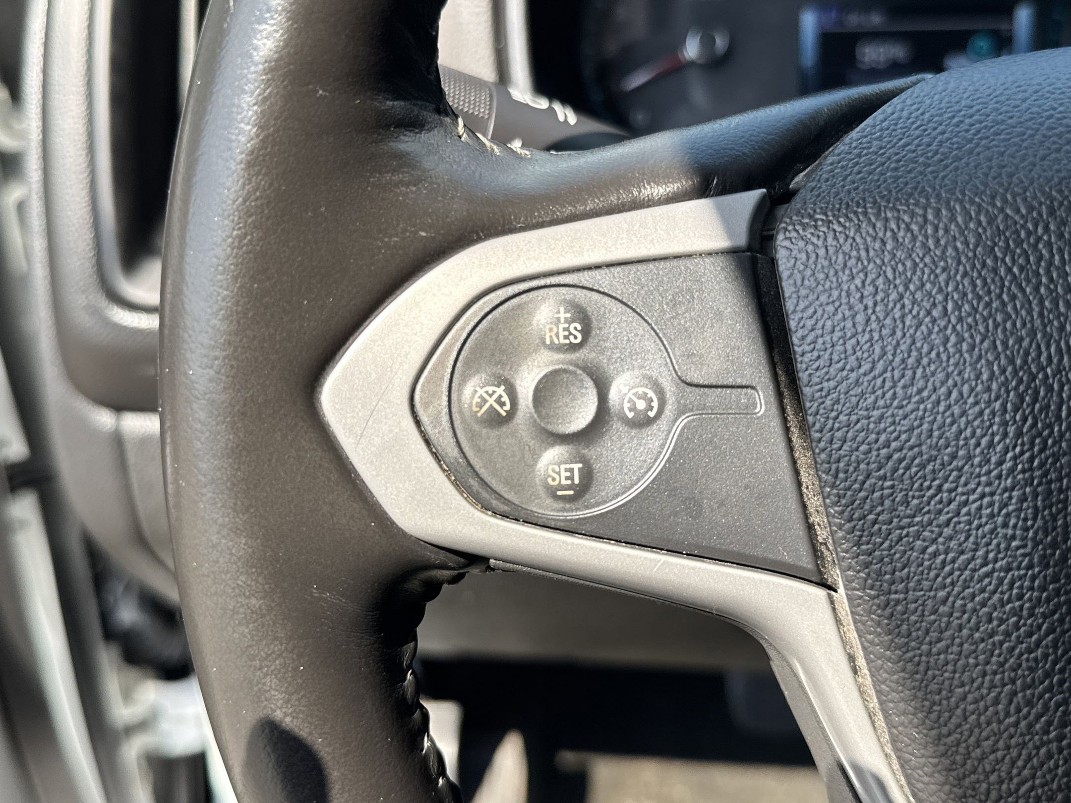 2017 Chevrolet Colorado LT photo 15