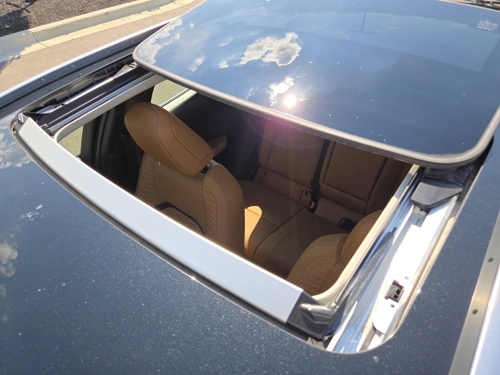 2020 Lexus UX 250h Premium photo 7