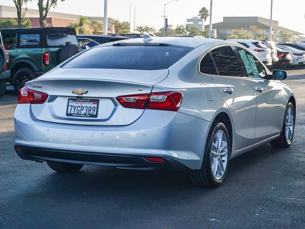 2017 Chevrolet Malibu 1LT photo 8