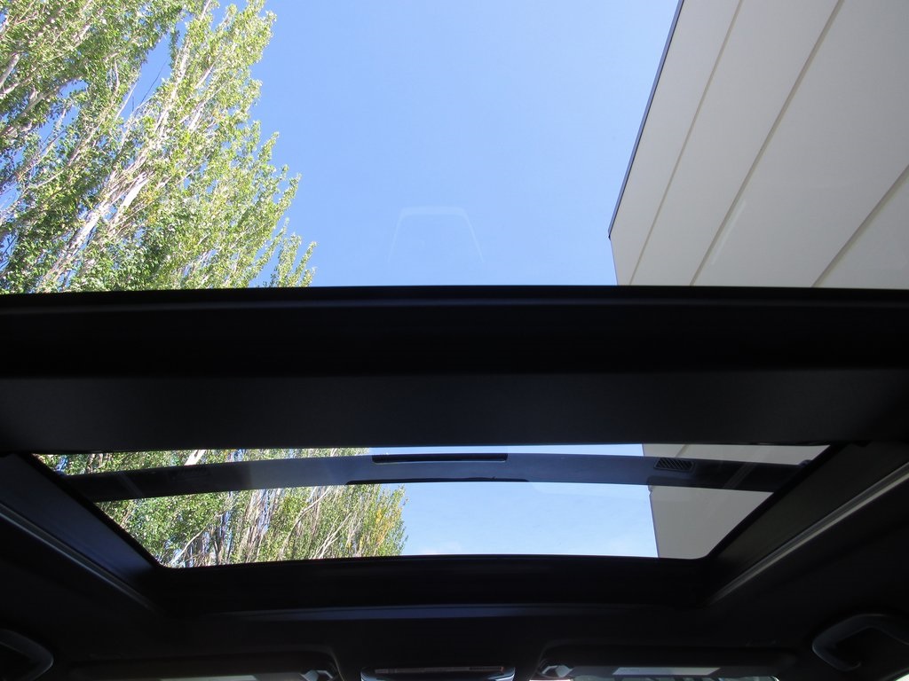 2025 Toyota RAV4 Prime XSE Premium photo 29