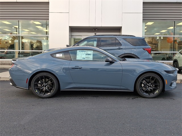 2026 Ford Mustang EcoBoost Premium's photo