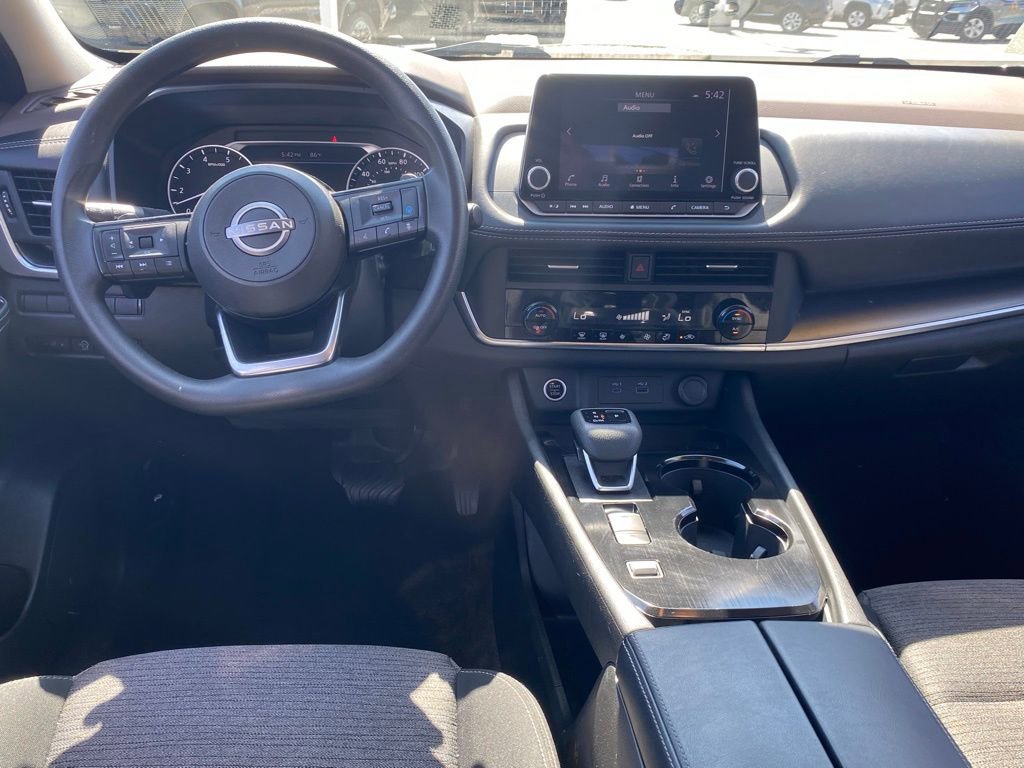 2023 Nissan Rogue SV photo 7