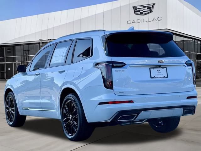 2024 Cadillac XT6 Sport photo 3