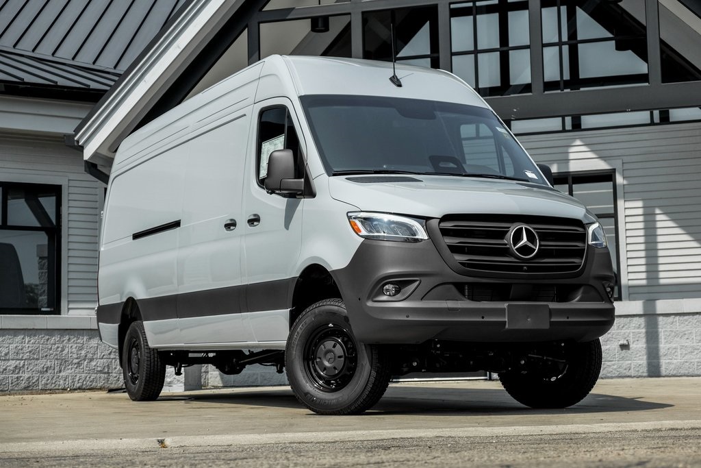 2025 Mercedes-Benz Sprinter Cargo Van Base's photo