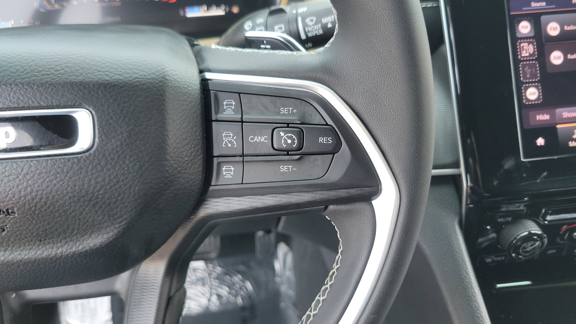 2025 Jeep Grand Cherokee Laredo X photo 22