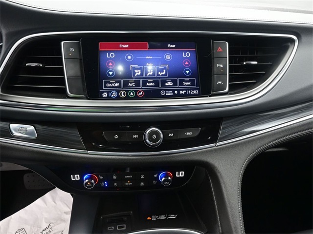 2024 Buick Enclave Premium photo 3