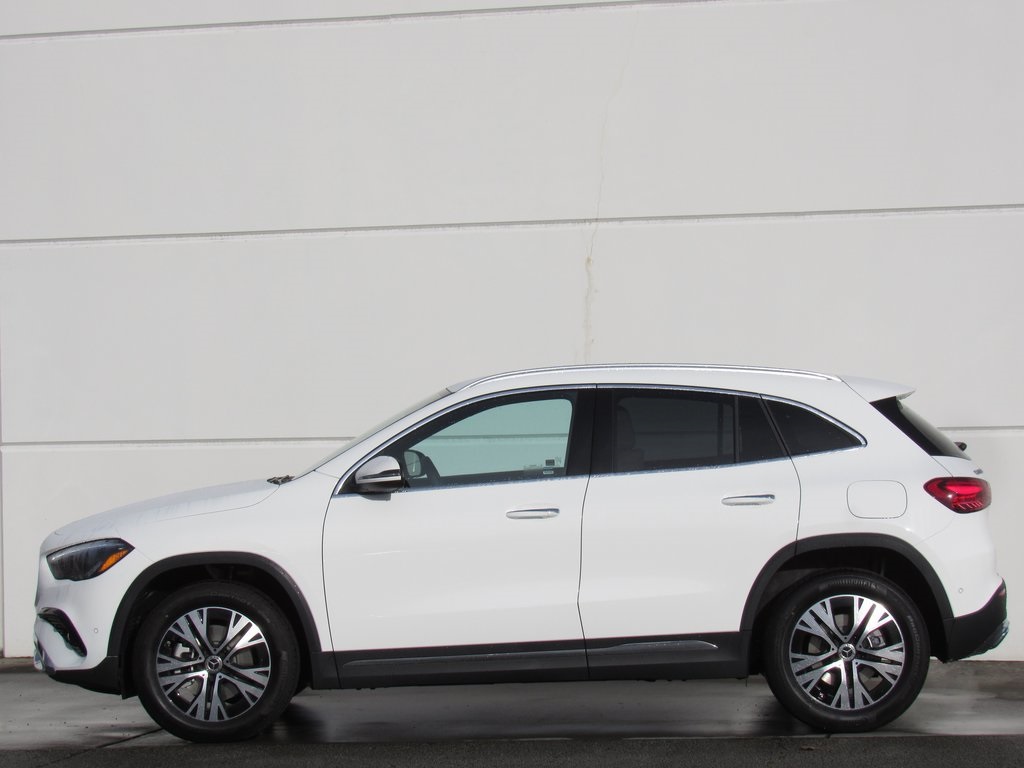 2025 Mercedes Benz GLA 250 4MATIC photo 3