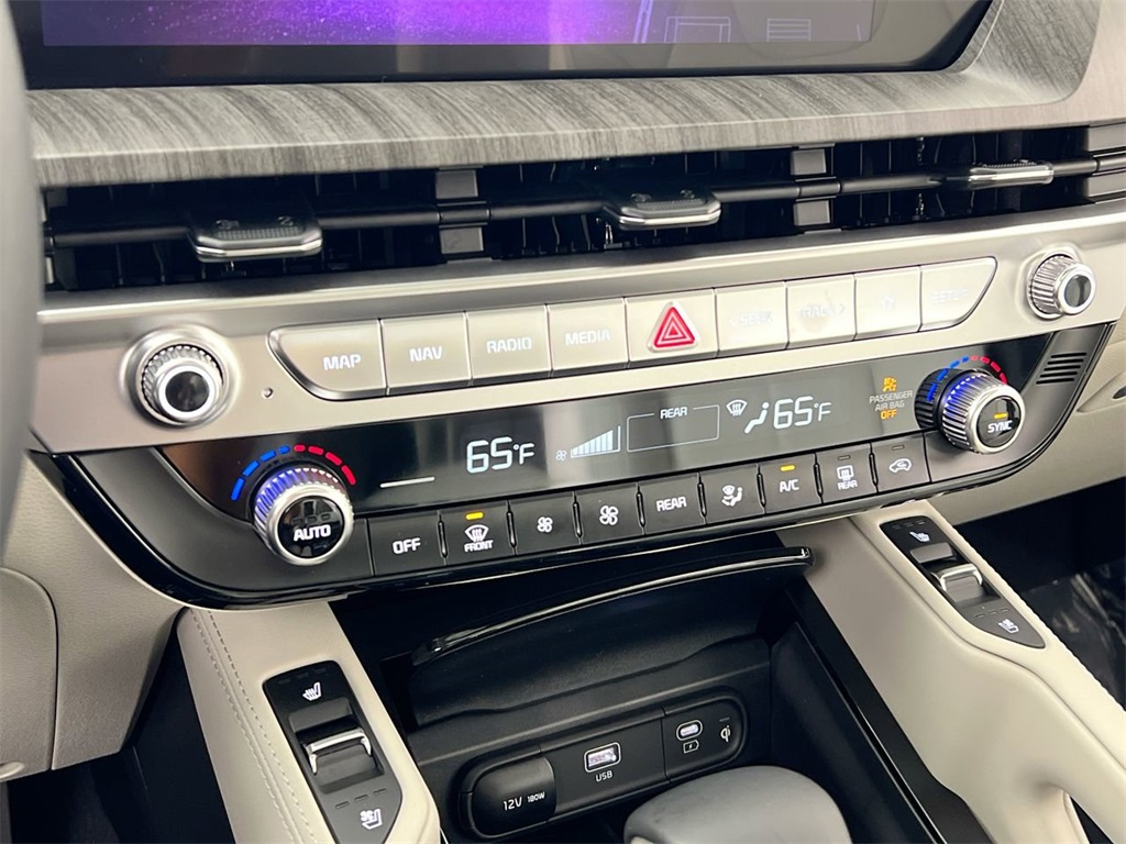 2025 Kia Telluride EX photo 17