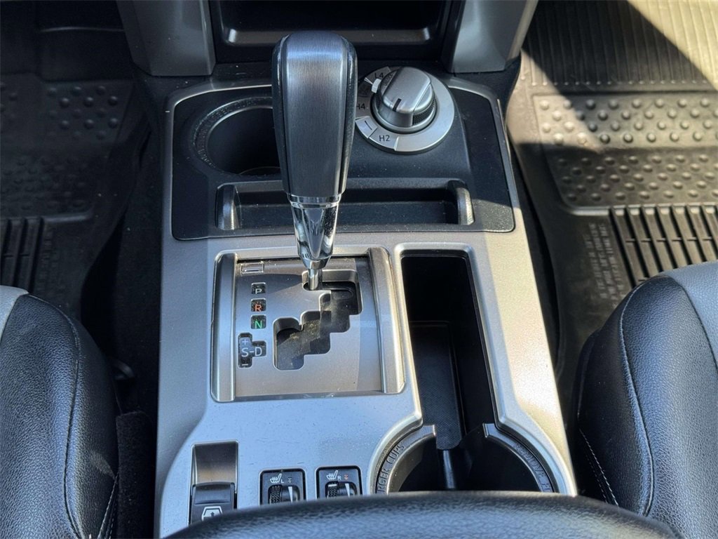 2023 Toyota 4Runner SR5 Premium photo 6