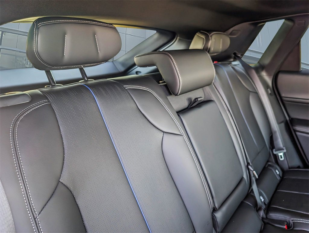 2026 Cadillac Lyriq Luxury photo 21