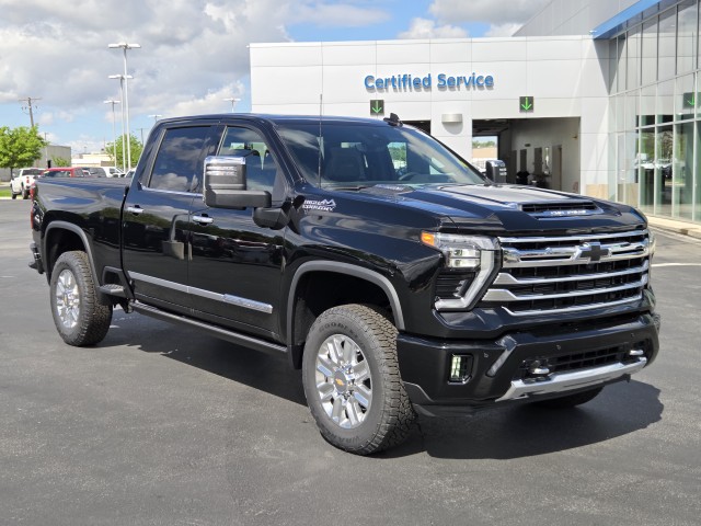 2025 Chevrolet Silverado 3500HD High Country photo 4