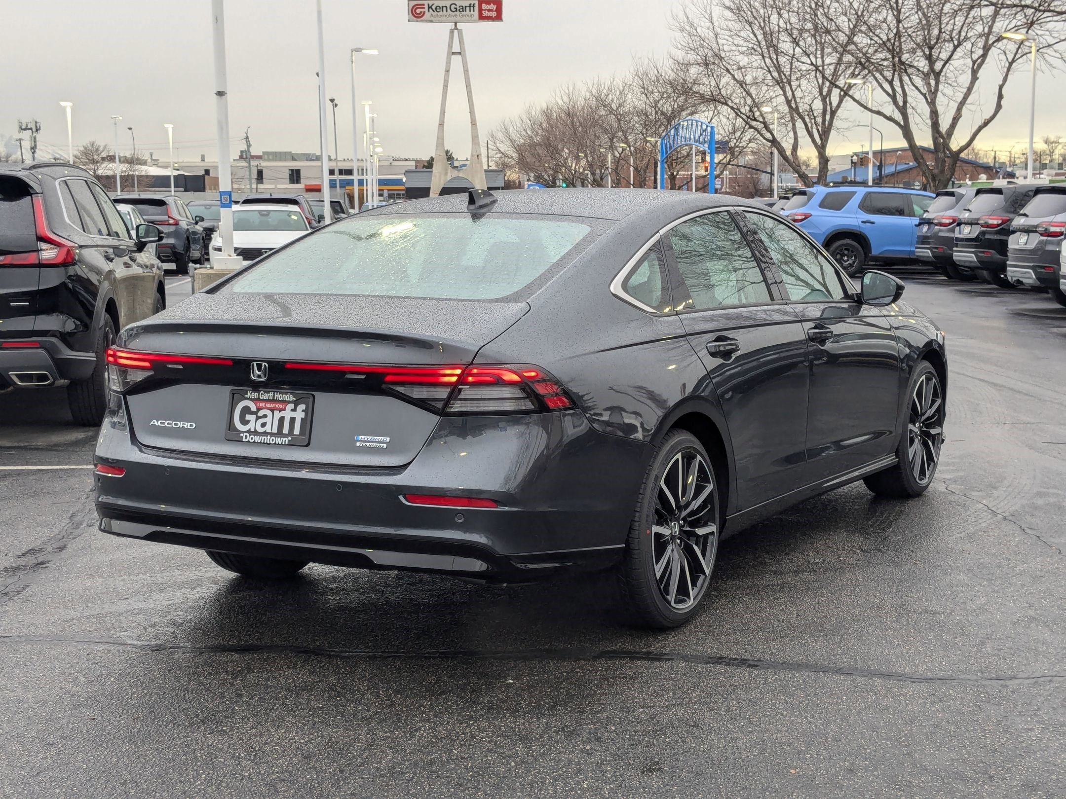 2025 Honda Accord Hybrid Touring photo 3