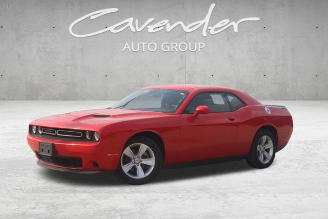 2023 Dodge Challenger SXT's photo