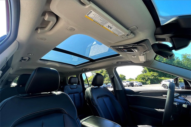 2022 Jeep Grand Cherokee Limited photo 25