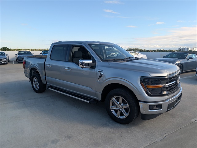 2025 Ford F-150 XLT photo 2