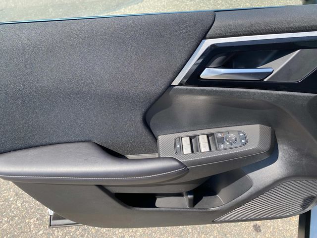 2024 Mitsubishi Outlander ES photo 19
