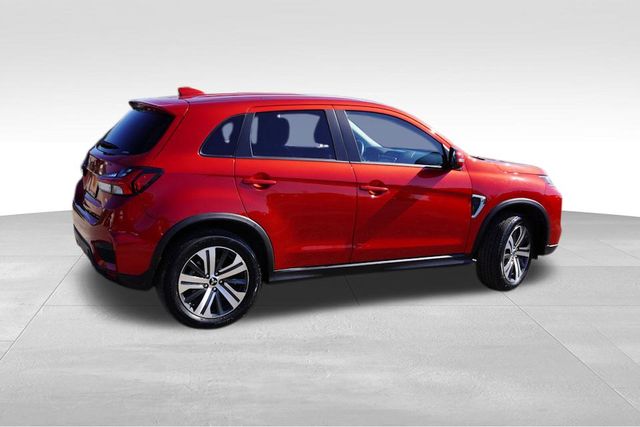 2024 Mitsubishi Outlander Sport SE photo 2