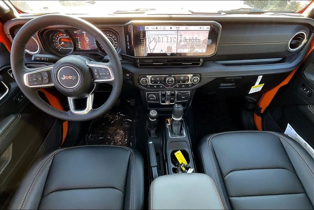 2025 Jeep Wrangler Sahara photo 4