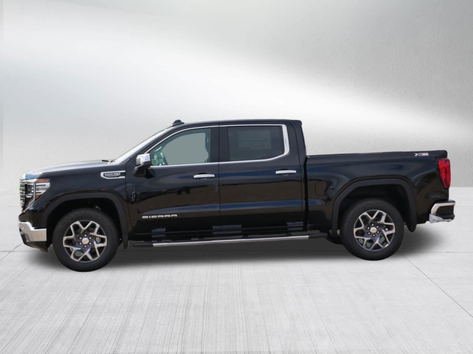 2026 Gmc Sierra 1500 SLT photo 2