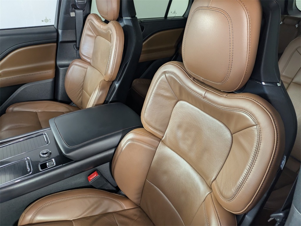 2021 Lincoln Aviator Grand Touring photo 11