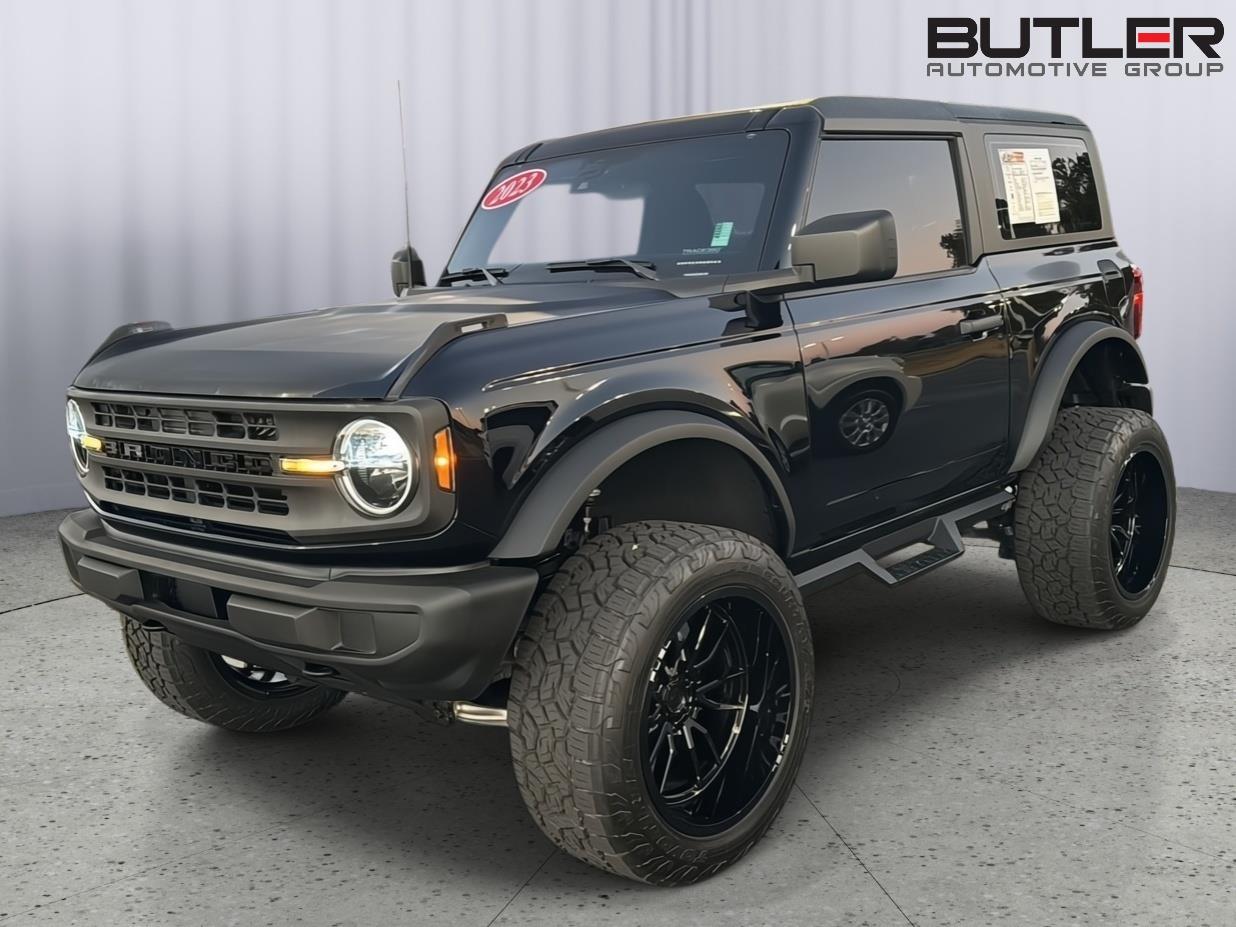 2023 Ford Bronco 2-Door Base's photo