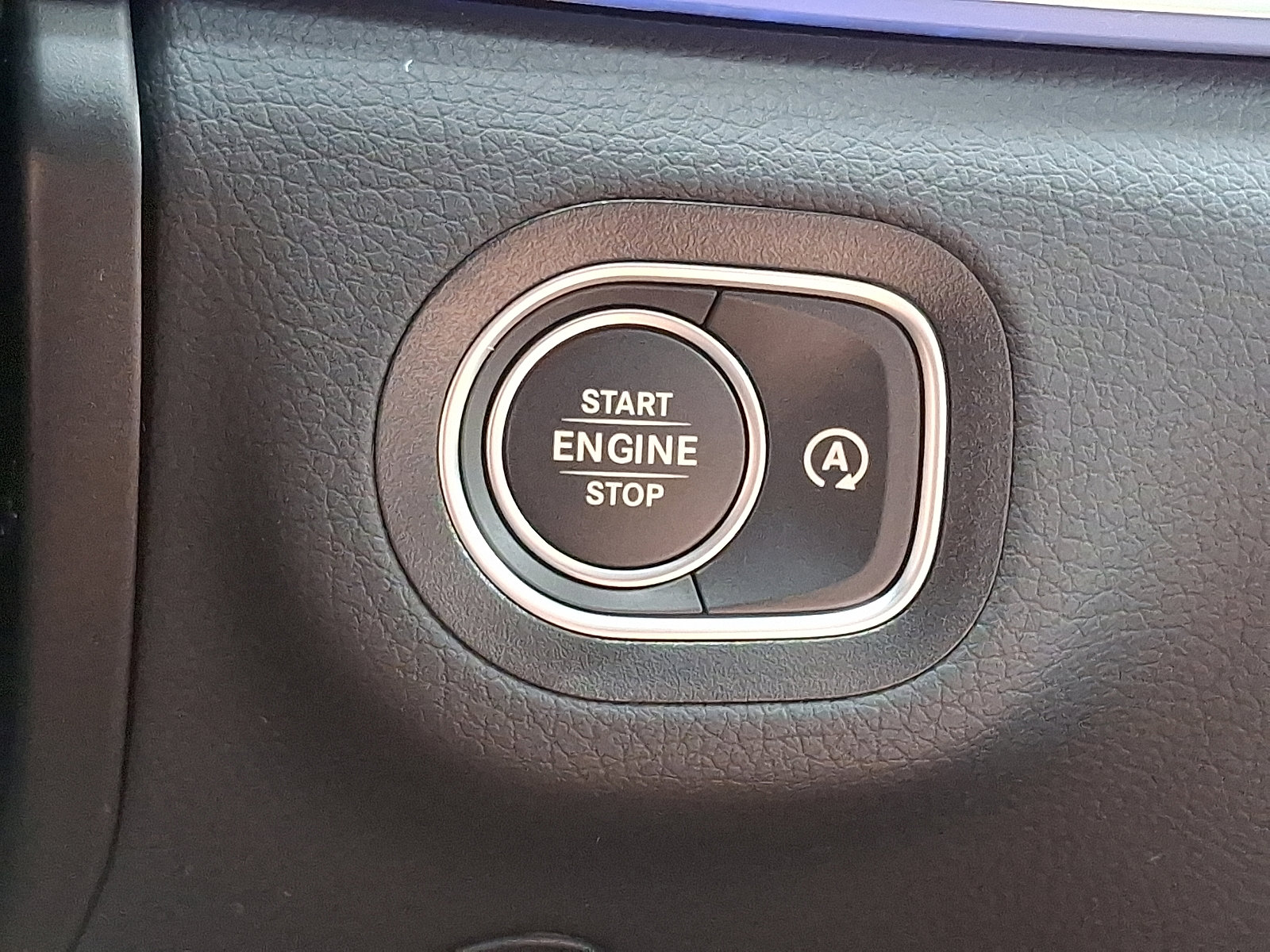 2026 Mercedes Benz GLS 450 4MATIC photo 17